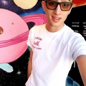 Meet your Posher, Chase